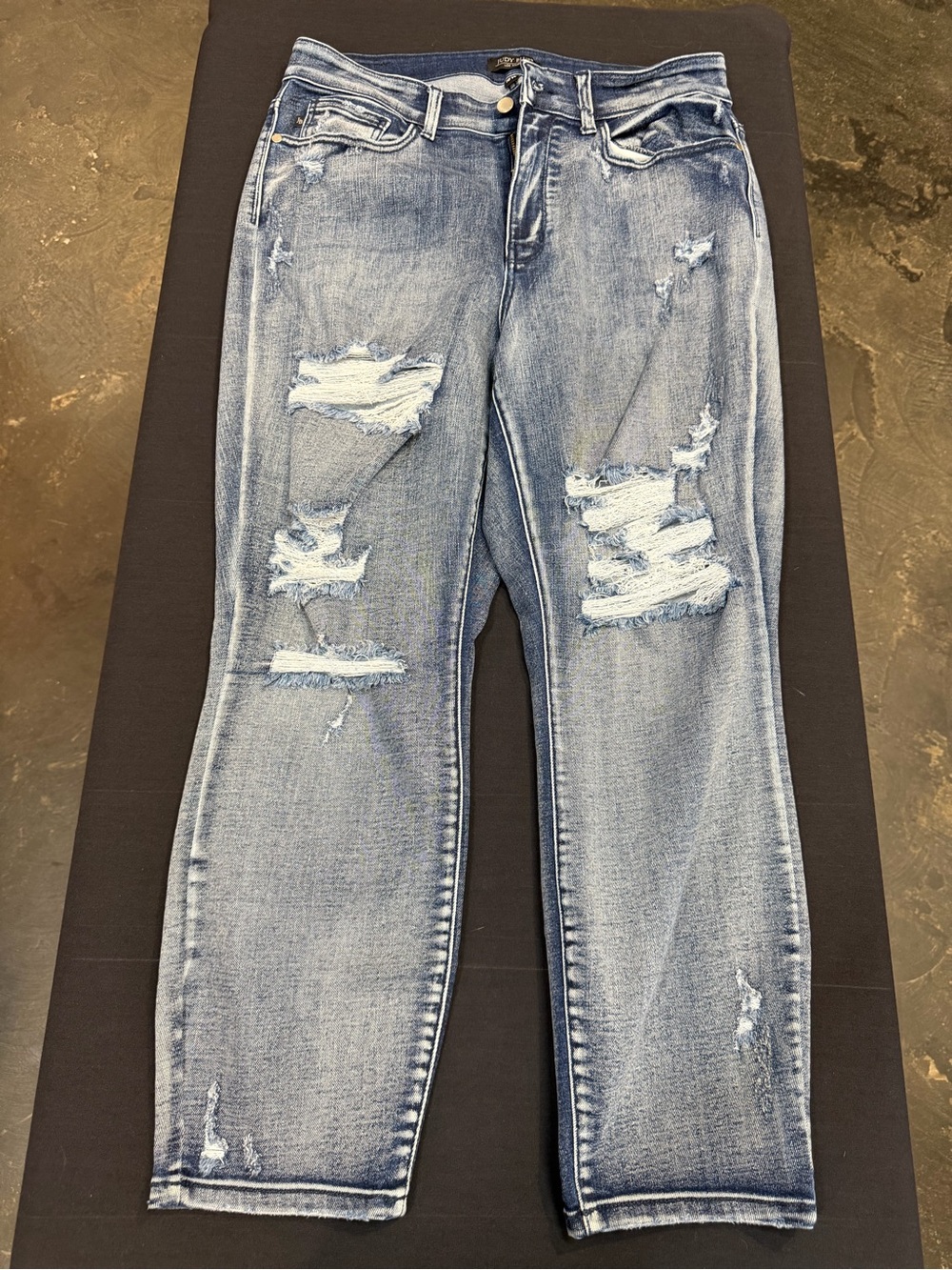 Judy Blue Boyfriend Jeans Women’s 16W Distressed Light Wash Plus Size Denim